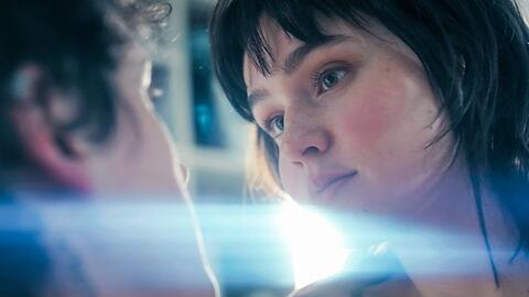 "Tage, die es nicht gab - T&ouml;dliche Geheimnisse": Emily (Paulina Hobratschk) und Olivier Lemarchal (Etienne Halsdorf) sind ein Paar.