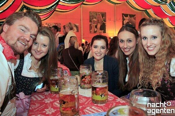 Dirndl, Lederhosen und viel Spaß: Die Party "Tracht und Pracht" am Samstag im Hippodrom auf der Theresienwiese. Mehr Bilder unter: www.nachtagenten.de.