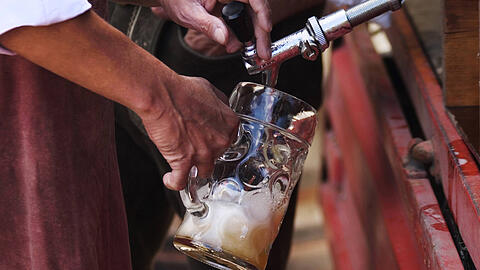 Die M&uuml;nchner Brauereien verwenden das M&uuml;nchner Tiefenwasser nicht nur f&uuml;r ihr Bier, sondern auch f&uuml;r die Reinigung ihrer Anlagen.