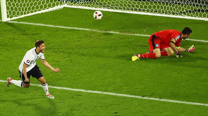 Jonas Hector schoss Deutschland 2016 gegen Italien ins EM-Halbfinale.