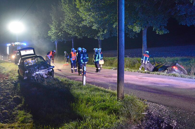 Der betrunkene Audi-Fahrer achtete nicht auf den Gegenverkehr: Die Bilder von der Unfallstelle.