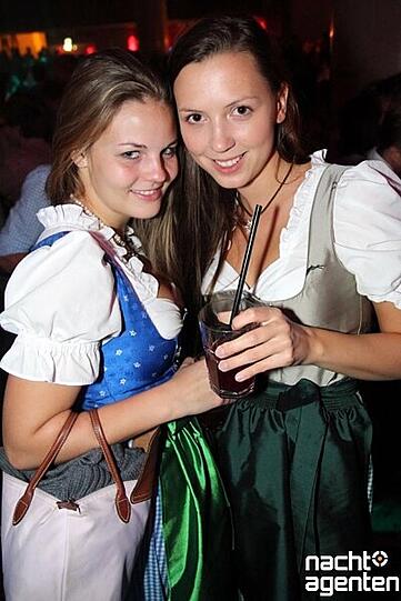 Der Wiesnmarathon am Freitag im neuraum: 16 Tage Wiesn, 16 Tage Party ist das Motto: 
Mehr Bilder gibt's auf www.nachtagenten.de