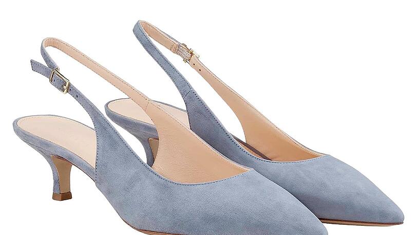 Zum Dirndl werden heuer schlichte Pumps getragen. Zum Dirndl werden heuer schlichte Pumps getragen.