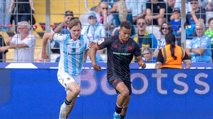 Die Löwen um Startelfdebütant Xaver Kiefersauer verloren das Derby gegen Ingolstadt mit 1:2. Die Löwen um Startelfdebütant Xaver Kiefersauer verloren das Derby gegen Ingolstadt mit 1:2.