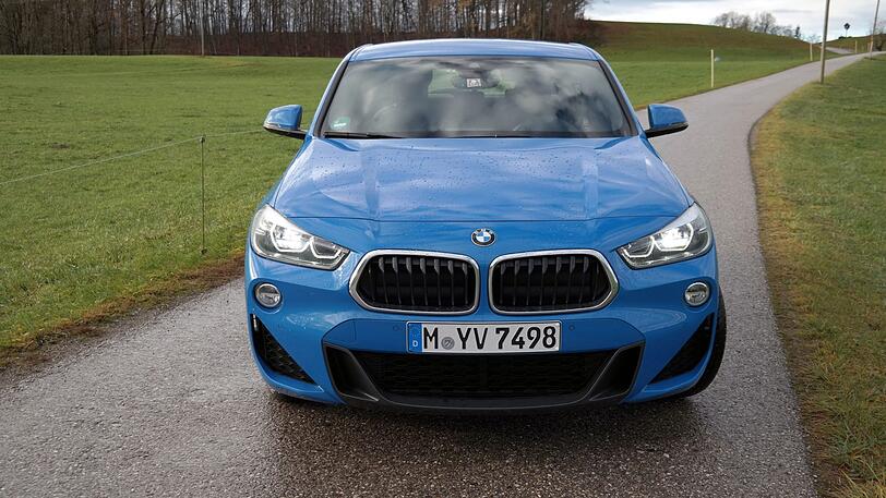 Die Front ist typisch BMW - mit frischen Dersiogn-Ansätzen.