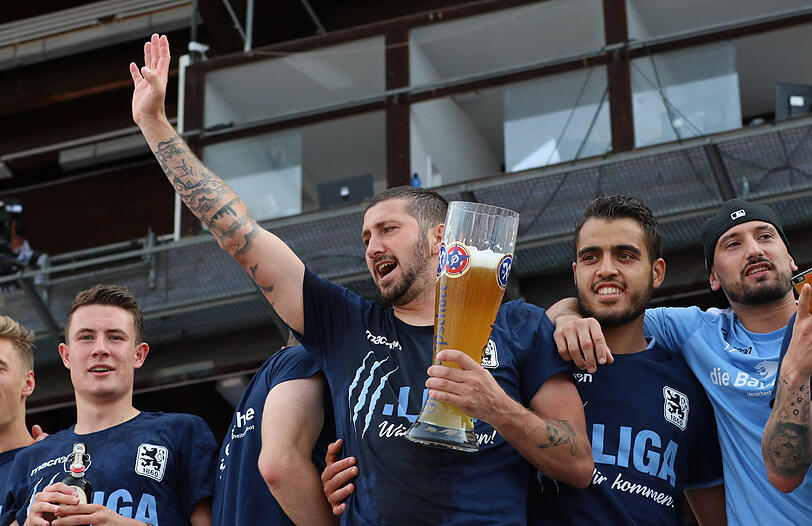 Einer der Aufstiegshelden 2018: Sascha Mölders. Einer der Aufstiegshelden 2018: Sascha Mölders.