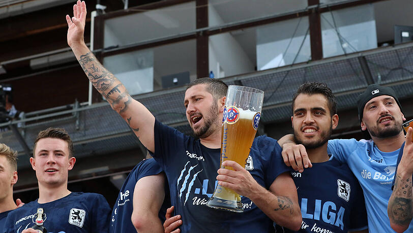 Einer der Aufstiegshelden 2018: Sascha Mölders. Einer der Aufstiegshelden 2018: Sascha Mölders.