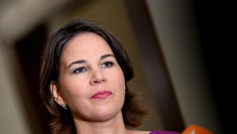 Bundesaußenministerin Annalena Baerbock nimmt auf Bali am G20-Treffen teil.