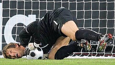 Edwin van der Sar (39), niederländischer Ex-Nationaltorwart,  in Diensten von Manchester United.