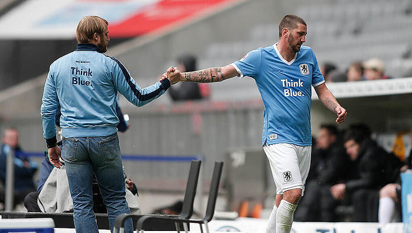 Nachdem Interimstrainer Daniel Bierofka Torjäger Sascha Möldres ausgewechselt hatte, gab es trotz sichtlicher Unzufriedenheit des 31-Jährigen Shake Hands. Nun trifft Coach Bierofka bald auf Coach Mölders.
