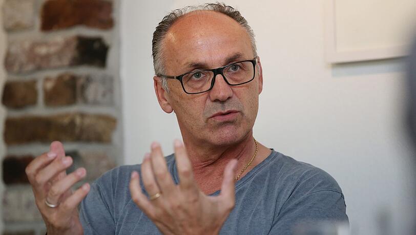 Trainierte von 2002 bis 2003 die deutsche U21 und wurde 1990 mit dem FC Bayern Meister: Jürgen Kohler. Trainierte von 2002 bis 2003 die deutsche U21 und wurde 1990 mit dem FC Bayern Meister: Jürgen Kohler.