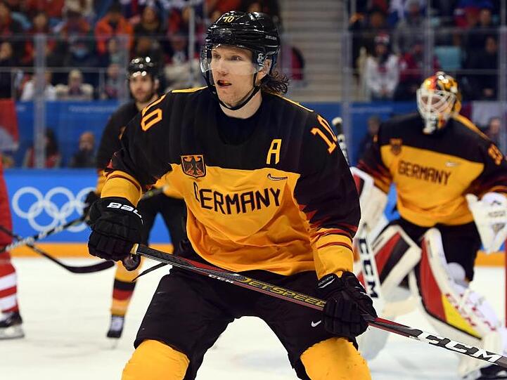 Führte das DEB-Team mit zur Silbermedaille: Christian Ehrhoff.