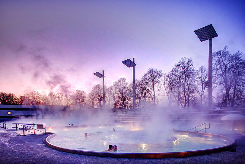 Das Dante-Winter-Warmfreibad ist eine Besonderheit in der M&uuml;nchner B&auml;derlandschaft.