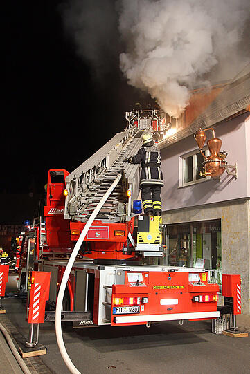 Bei einem Brand in Großheubach wurde ein neu renoviertes Fachwerkhaus zerstört.