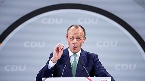 "Das, was wir im Jahr 2021 in der Union erlebt haben, das darf sich nicht wiederholen. Und das wird sich nicht wiederholen", sagte Friedrich Merz zu den Auseinandersetzungen zwischen CDU und CSU im vergangenen Jahr.