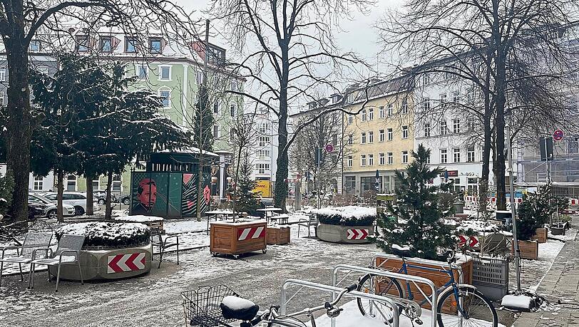 In der Weihnachtsnacht hat sich hier am Holzplatz ein Streit zwischen einer Kommunalpolitikerin und der Polizei ereignet.