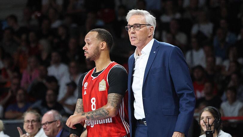 Ein Sieg und eine Niederlage zum Liga-Start - da hatten sich Bayern-Neuzugang Shabazz Napier (l.) und Trainer Gordon Herbert mehr erhofft.