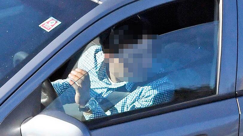 Auf frischer Tat ertappt: Die Gaffer auf der A8.