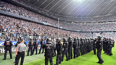 Allianz Arena im Mai 2017: Eine Hundertschaft der Polizei musste bei den schweren Ausschreitungen eingreifen.