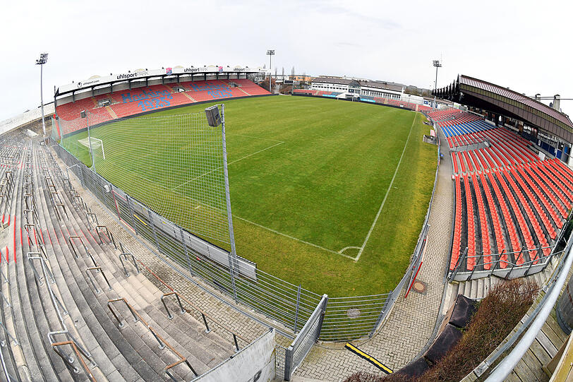 15.000 Plätze, davon 8000 Sitzplätze und ein Hauch von Bayern-Geschichte: Der Sportpark in Unterhaching. 15.000 Plätze, davon 8000 Sitzplätze und ein Hauch von Bayern-Geschichte: Der Sportpark in Unterhaching.