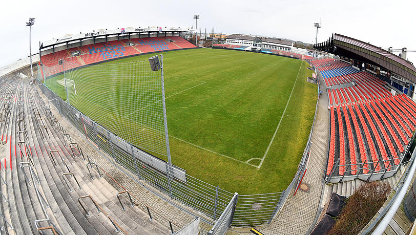 15.000 Pl&auml;tze, davon 8000 Sitzpl&auml;tze und ein Hauch von Bayern-Geschichte: Der Sportpark in Unterhaching.