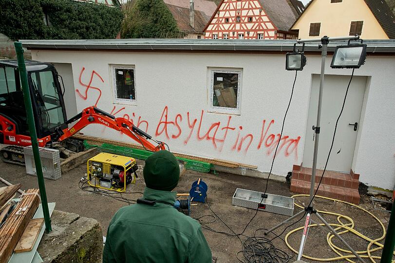 Der Nazi-Anschlag auf drei Flüchtlingsheime in Vorra. Die Bilder