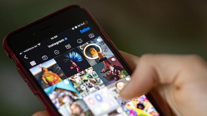 Der Verband Sozialer Wettbewerb hat zahlreiche Influencer wegen vermeintlicher Schleichwerbung auf Instagram abgemahnt.