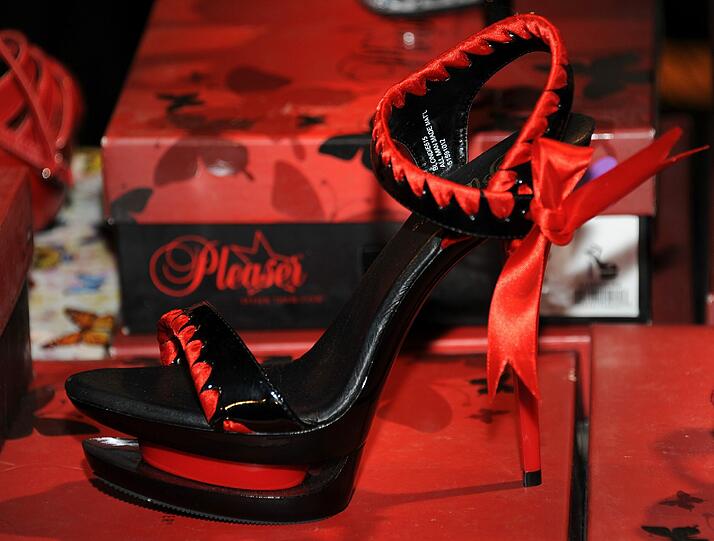 Auch sexy Dessous und High-Heels können die Besucher auf der Erotikmesse "Eros und Amore" in München bestaunen und kaufen.