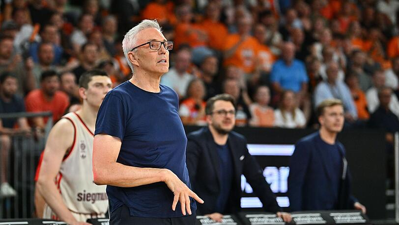 Coach Gordon Herbert sah den ersten Sieg des FC Bayern München in dieser Euroleague-Saison.