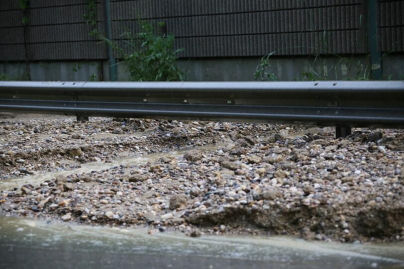 Inzwischen hat sich das Hochwasser zurückgezogen. Das Ausmaß der Katastrophe wird deutlich.