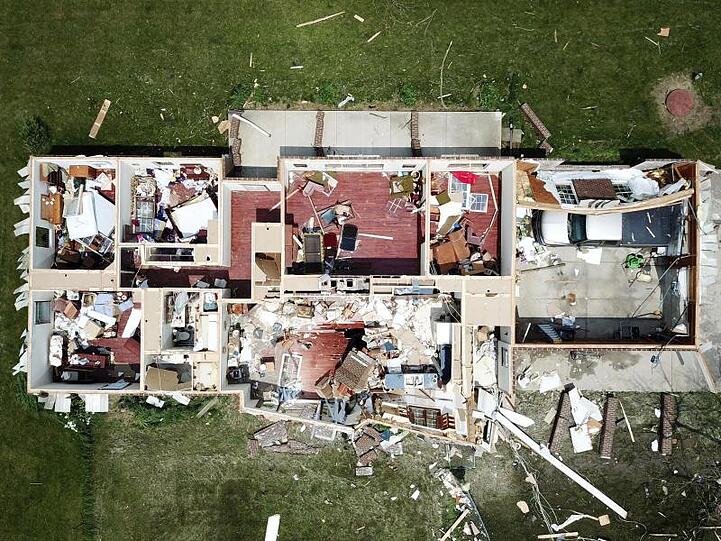 Ein abgedecktes Haus nach einem Tornado westlich von Celina. Im US-Bundesstaat Ohio haben Tornados große Schäden angerichtet.