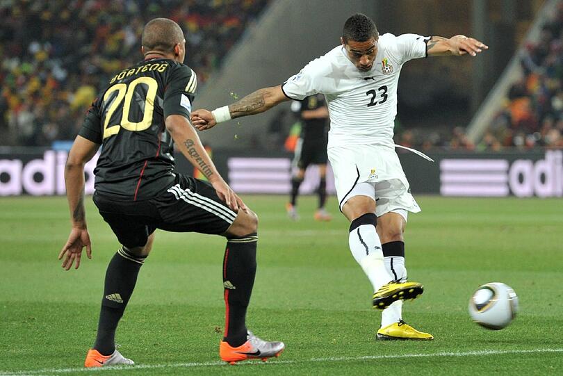Brüderduell: Jerome Boateng (l) gegen Bruder Kevin Prince.