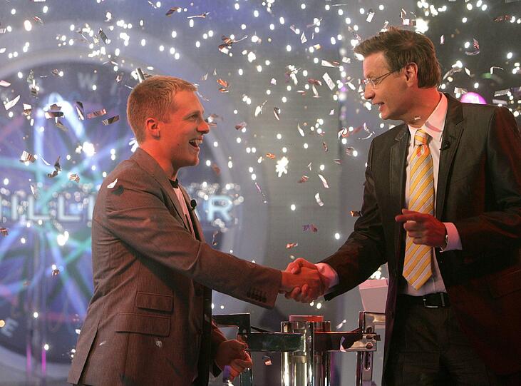 30. Mai 2008: Oliver Pocher beantwortet als erster Kandidat in einem «Wer wird Millionär? - Prominentenspecial» die Millionenfrage richtig: "Das Nagel-Schreckenberg-Modell liefert eine Erklärung für die Entstehung von...?" (Richtige Antwort: Verkehrsstaus.) Bei den Prominentenspecial fließen die Erlöse an Benefiz-Zwecke.
