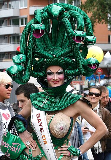 10. Verkleidung Hetero-Männer im Transen-Outfit. Ganz, ganz selten. Bei Schwulen allerdings auch.