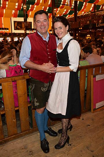 CSU-OB-Kandidat Josef Schmid und seine Natalie.
