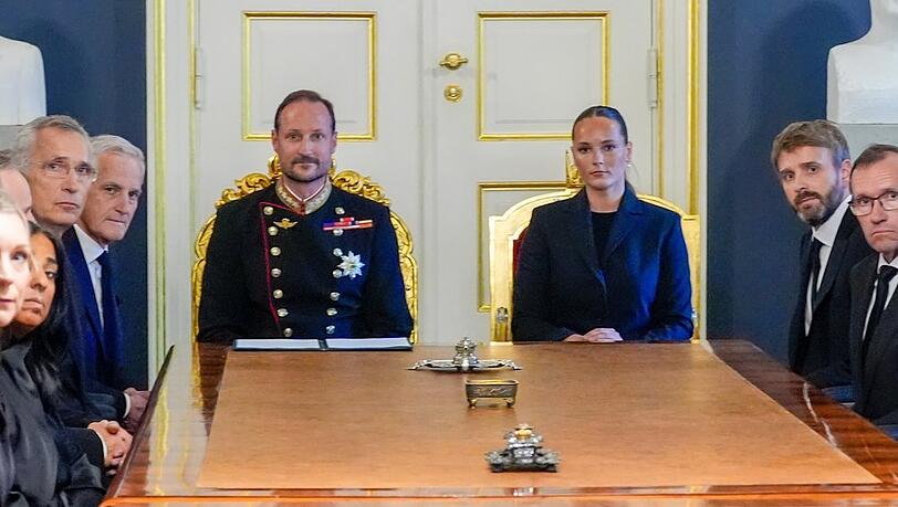 F&uuml;r K&ouml;nig Haakon VIII. und Kronprinzessin Ingrid Alexandra stehen auch am Samstag wichtige Termine auf dem Programm.