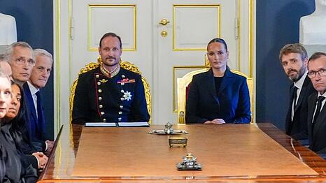 F&uuml;r K&ouml;nig Haakon VIII. und Kronprinzessin Ingrid Alexandra stehen auch am Samstag wichtige Termine auf dem Programm.