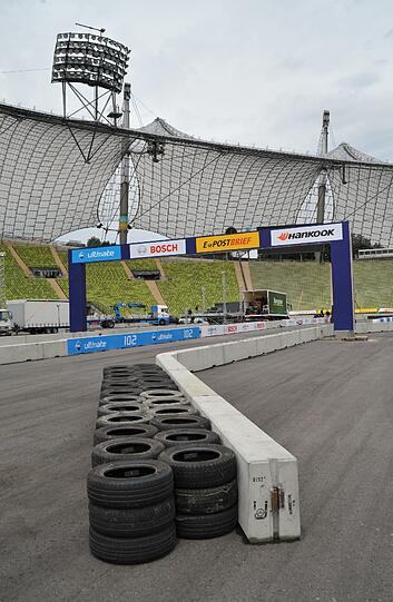 DTM im Olympiastadion: So läuft der Aufbau des großen Spektakels. Die Bilder