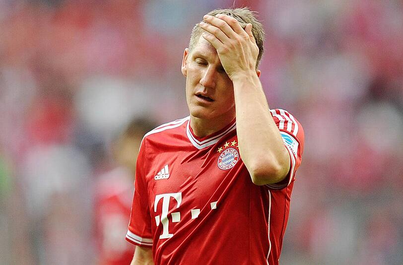 Bastian Schweinsteiger: Endlich schmerzfrei sein! Ein frommer Wunsch, angesichts seines labilen Sprunggelenks. Will im Trainingslager in Katar wieder voll durchstarten.