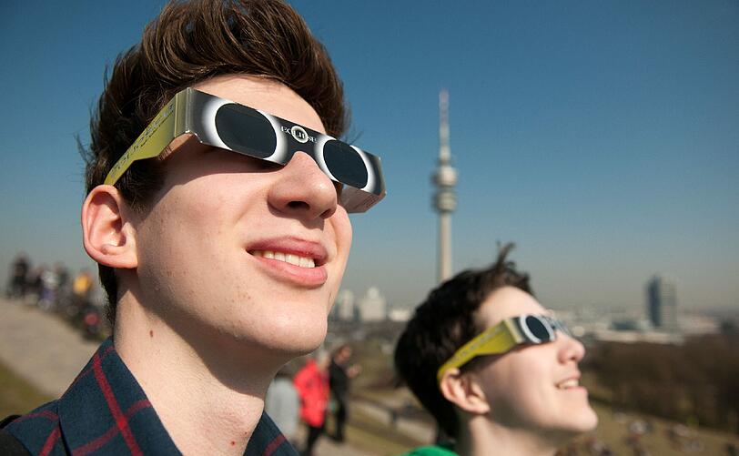 Eine gute Sicht auf die Sonnenfinsternis hatte man auch vom Olympia-Berg aus.