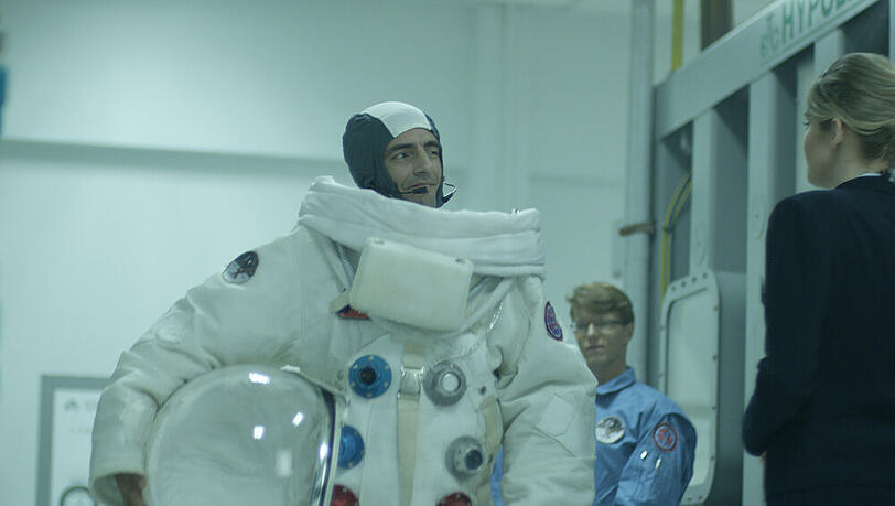 Dank Voltaren Dolo ist bei Astronaut Neal wieder alles in Butter Dank Voltaren Dolo ist bei Astronaut Neal wieder alles in Butter
