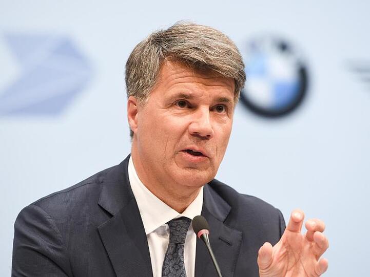 Harald Krüger, Vorstandsvorsitzender der BMW AG, bei einer Pressekonferenz. Foto: Tobias Hase/Archivbild