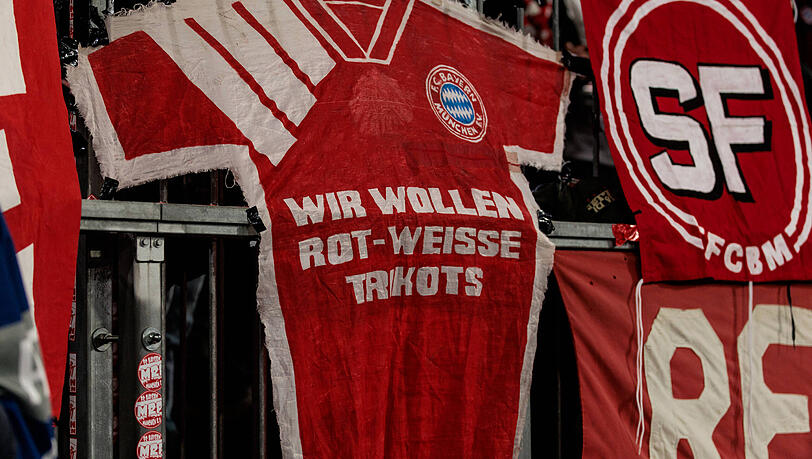 Die Trikotgestaltung sorgt immer wieder für Unmut bei den Bayern-Fans. Nun sind Entwürfe für das Oktoberfest-Leibchen aufgetaucht.