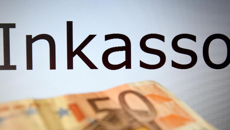 Derzeit dürfen Inkassofirmen auch bei kleinen Ausständen hohe Gebühren und Auslagen in Rechnung stellen. Derzeit dürfen Inkassofirmen auch bei kleinen Ausständen hohe Gebühren und Auslagen in Rechnung stellen.
