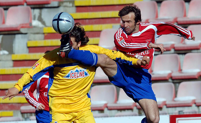 2005 die Rückkehr nach München: Bei der Spvgg Unterhaching ließ er seine Karriere als Spieler ausklingen, die er 2006 endgültig beendete.