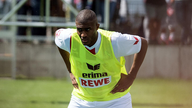 Der 1. FC Köln hatte am Sonntag mitgeteilt, Modeste sei freigestellt, "damit er sich mit seiner Zukunftsplanung beschäftigen und über seine Karriere nachdenken kann".