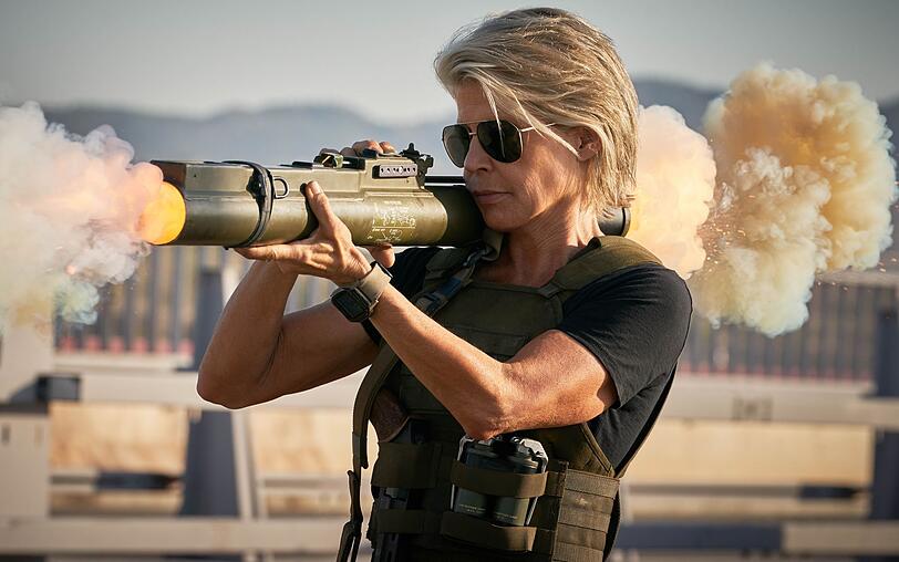 Im sechsten Film aus der "Terminator"-Reihe, "Terminator: Dark Fate", war Linda Hamilton erneut in ihrer Paraderolle zu sehen. Im sechsten Film aus der "Terminator"-Reihe, "Terminator: Dark Fate", war Linda Hamilton erneut in ihrer Paraderolle zu sehen.