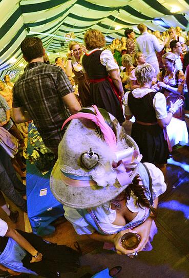 Zünftig geht's auch auf dem Oktoberfest in Köln zu.