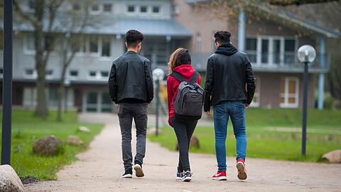 Syrische Geflüchtete auf dem Schulweg. (Archivfoto aus Niedersachsen)