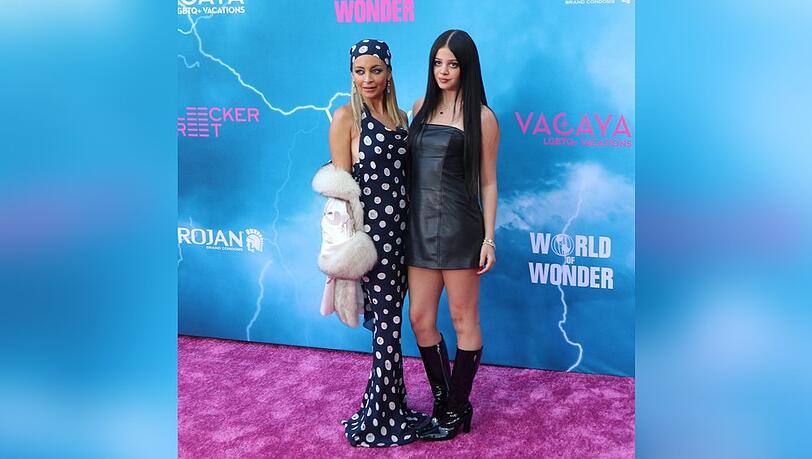 Nicole Richie und ihre Tochter Kate Madden bei der "Stop! That! Train!"-Premiere in Los Angeles.